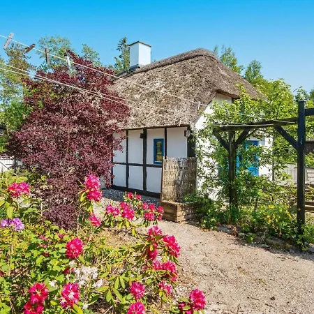 6 Person In Orsted-by Traum *