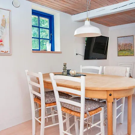 6 Person In Orsted-by Traum *