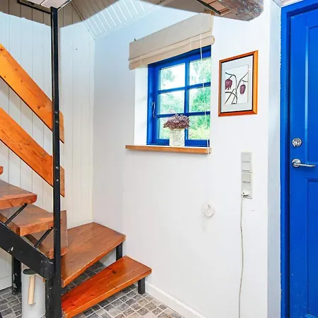 6 Person In Orsted-by Traum Nyaraló